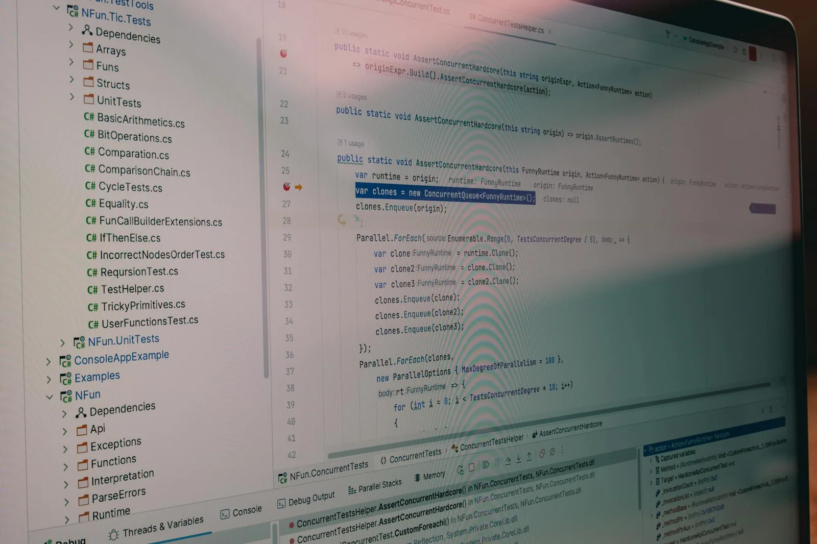 Code structuré sur écran